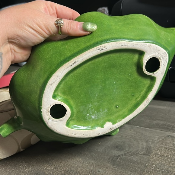 Green Leaf-Shaped Dish with Owl Figurines - Picture 3 of 7